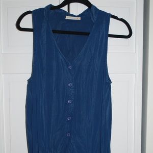 Alternative App, blue dye stripes, mock collar